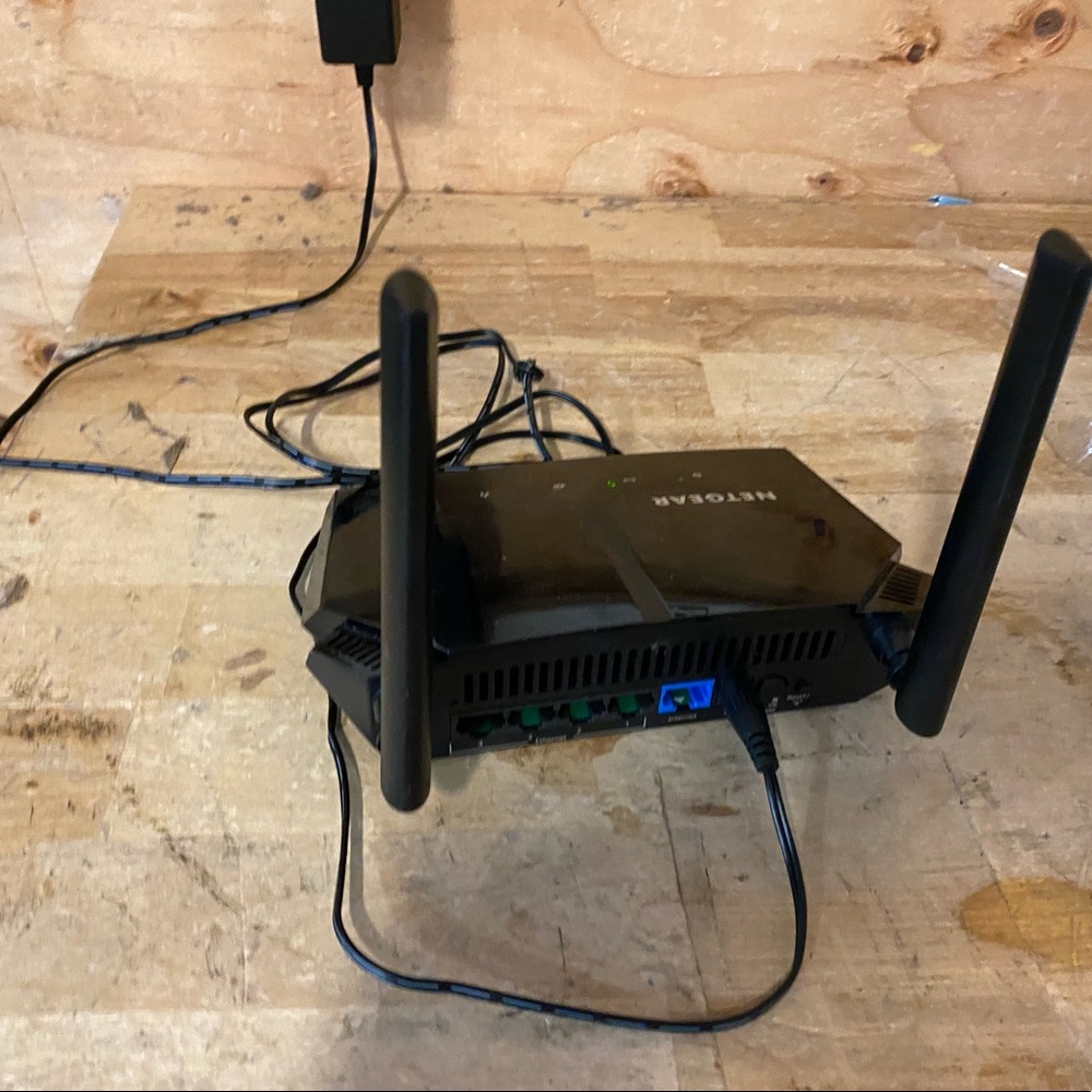 Netgear R6080 Dual Band Smart Wi-Fi 5 Router AC1000 - Picture 11 of 12
